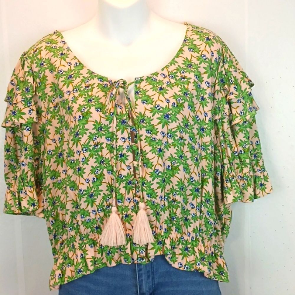 Chelsea & Violet pink/green tropical ruffle sleeve crop top/blouse size XL